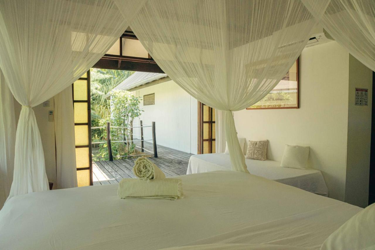Le Coconut Lodge Avatoru Exterior photo