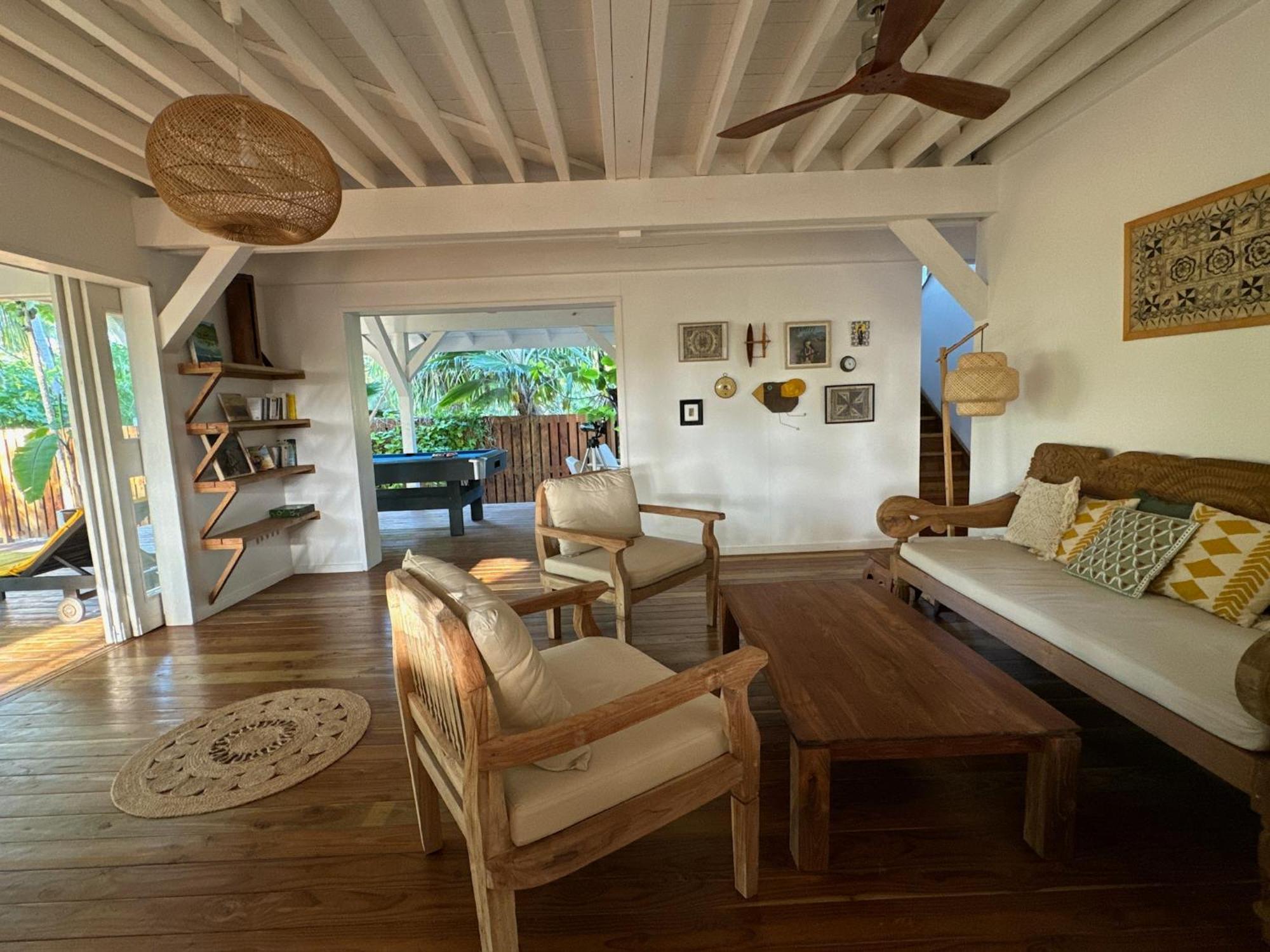 Le Coconut Lodge Avatoru Exterior photo