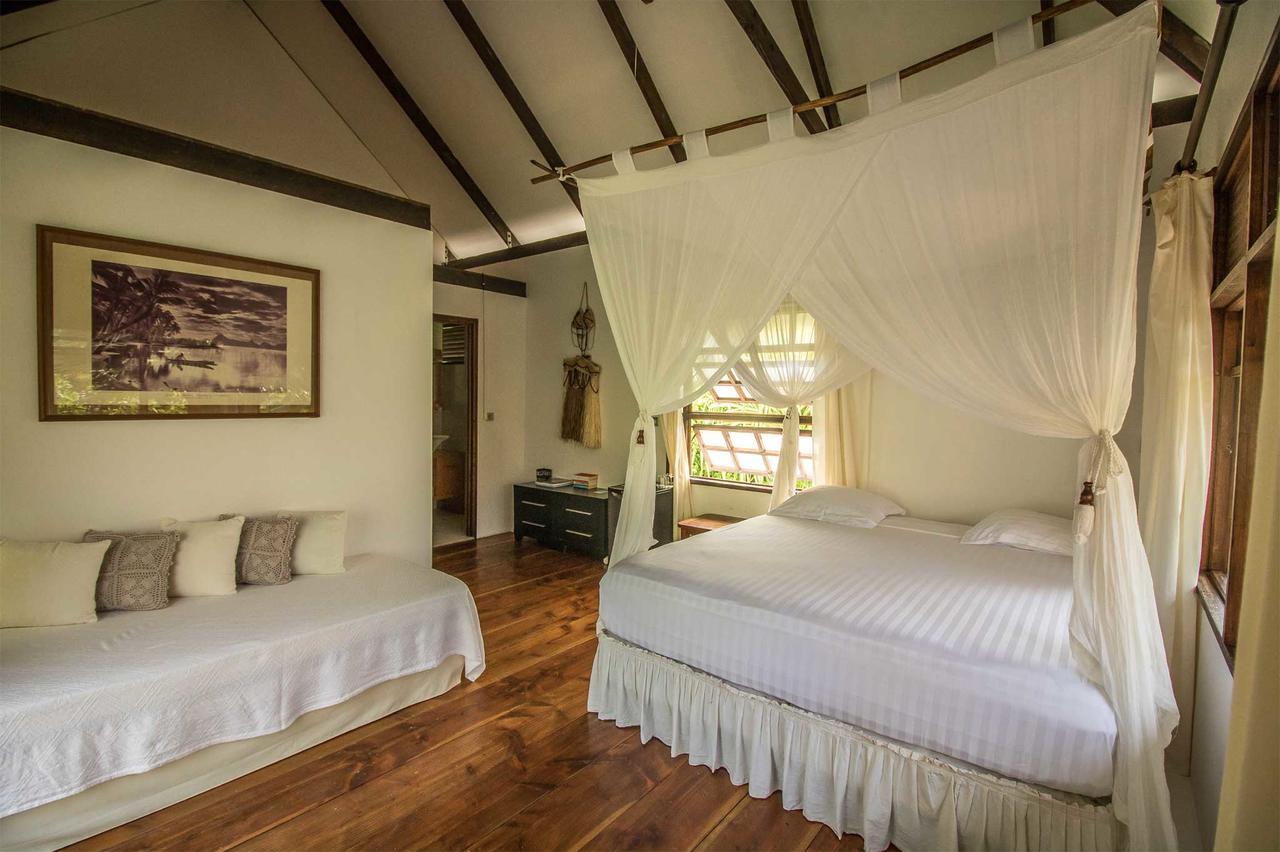 Le Coconut Lodge Avatoru Exterior photo